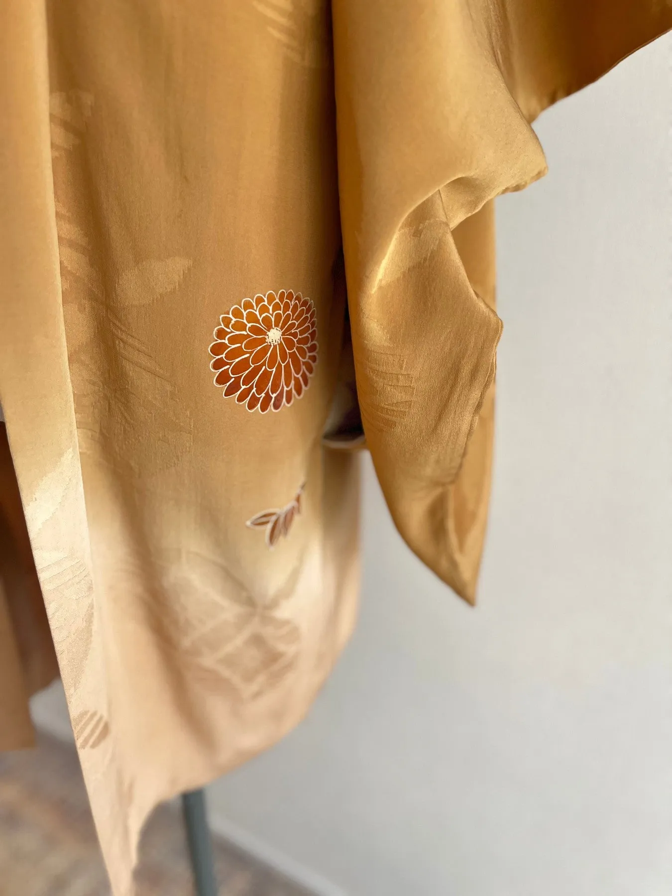 Beige Chrysanthemum Haori