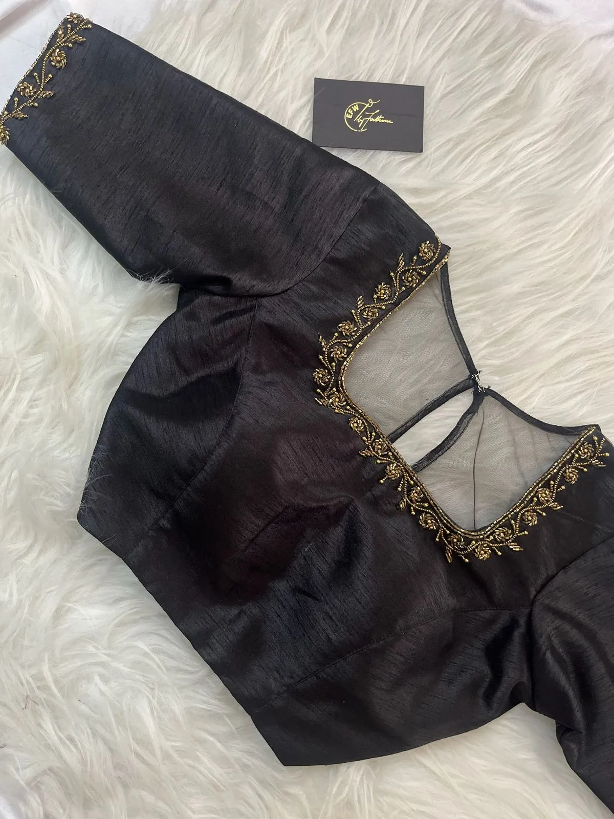 BLACK ELEGANCE