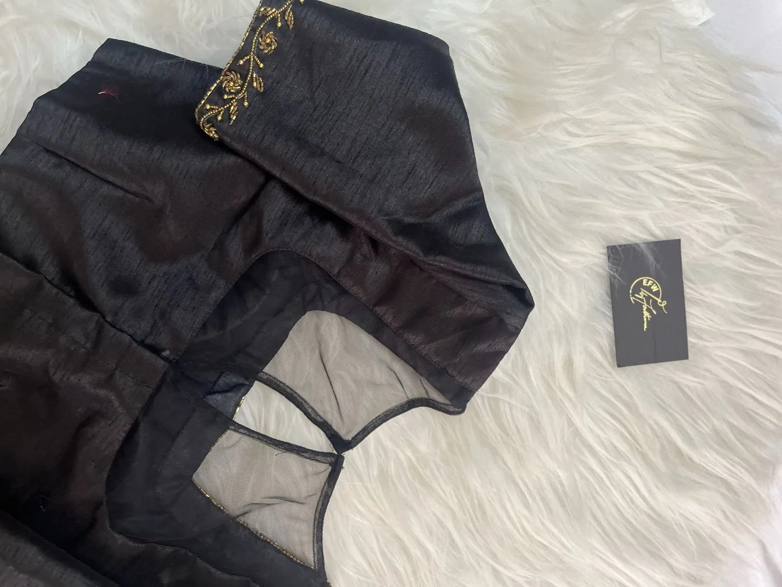 BLACK ELEGANCE