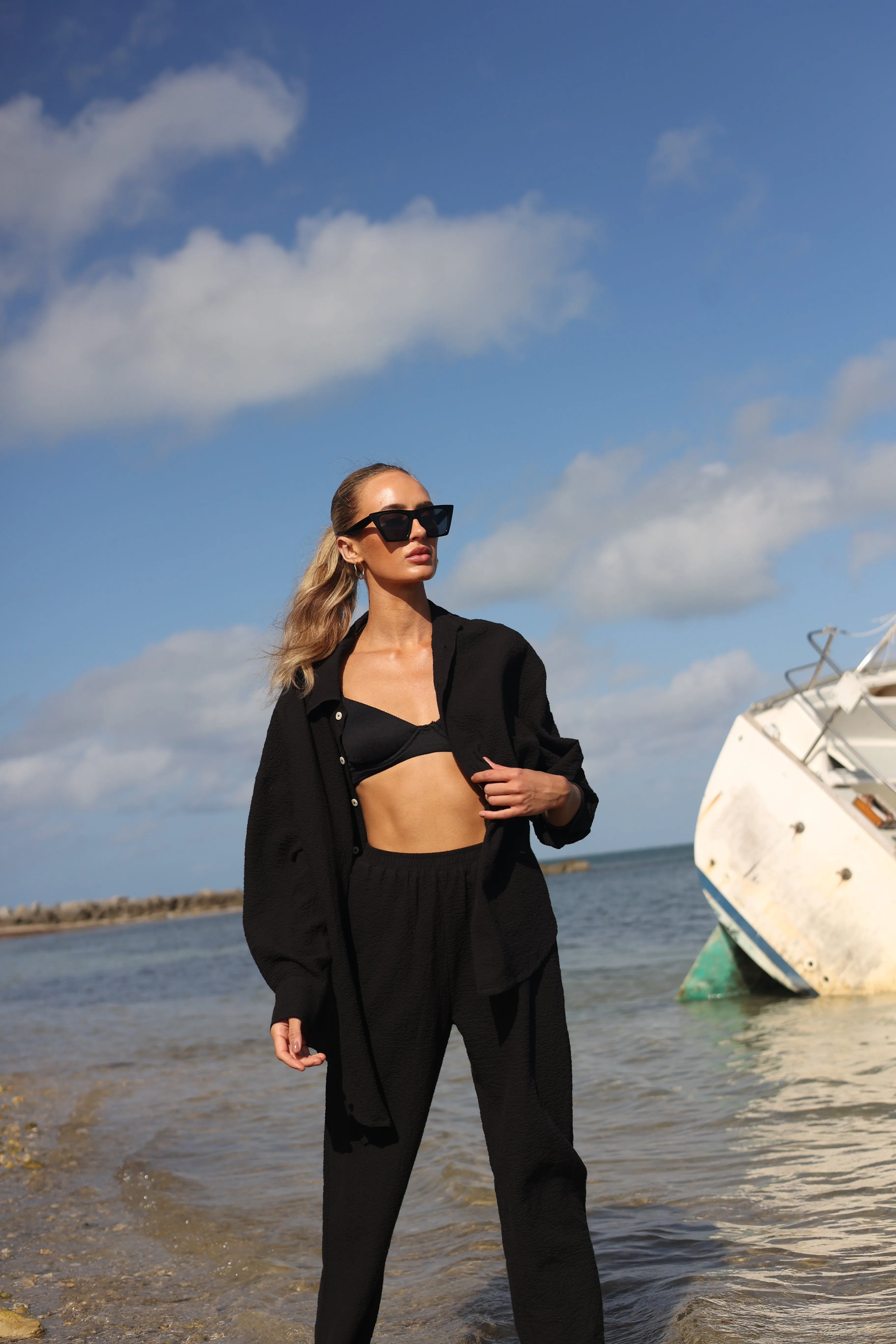 CAPRI BLACK SEERSUCKER LONG PANTS