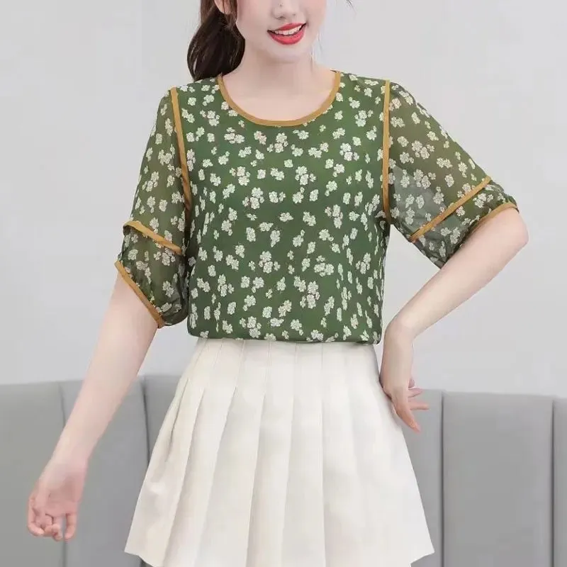 Casual Broken Short Sleeve Basic Printed Blouse