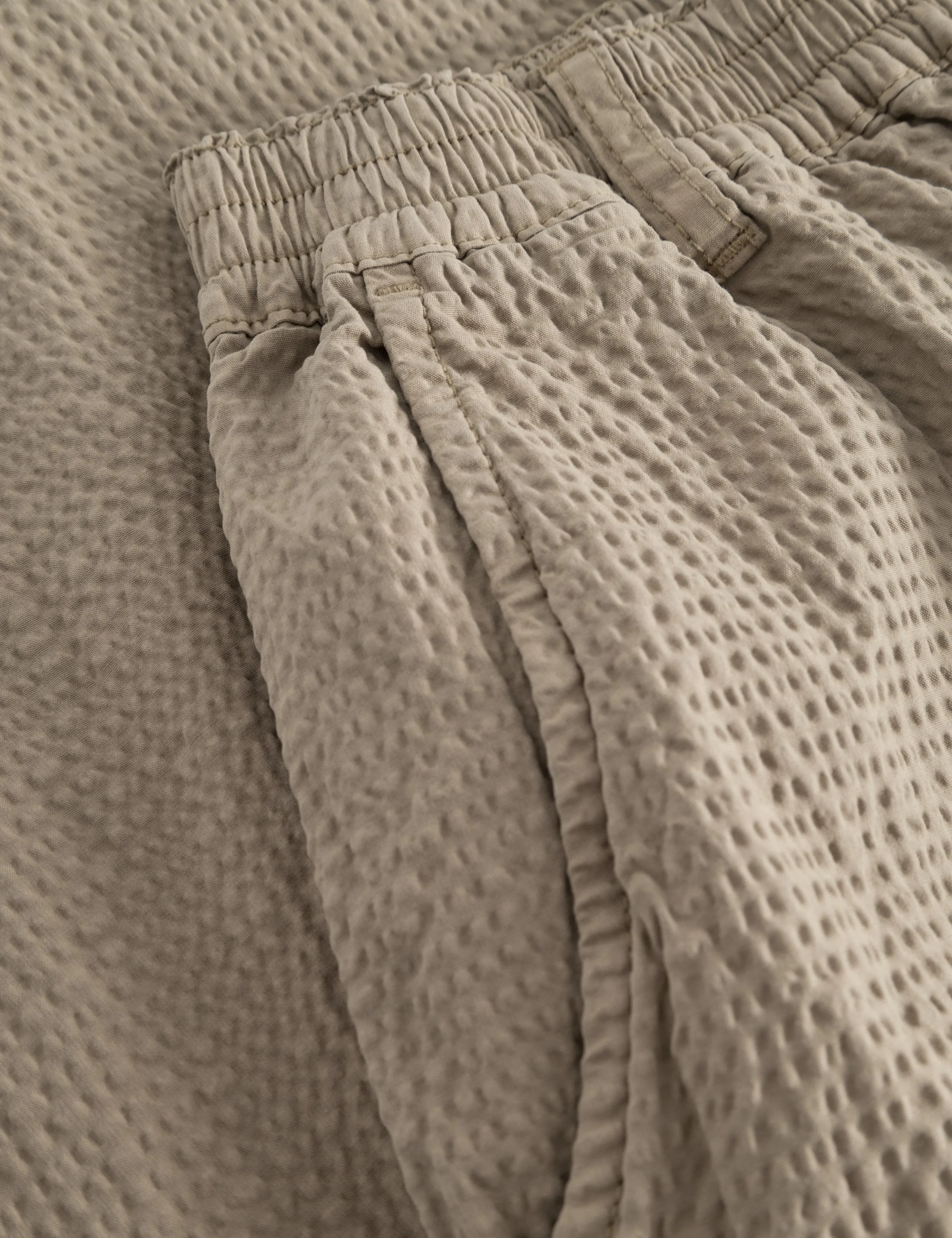 CLAY SEERSUCKER PANTS - TAUPE