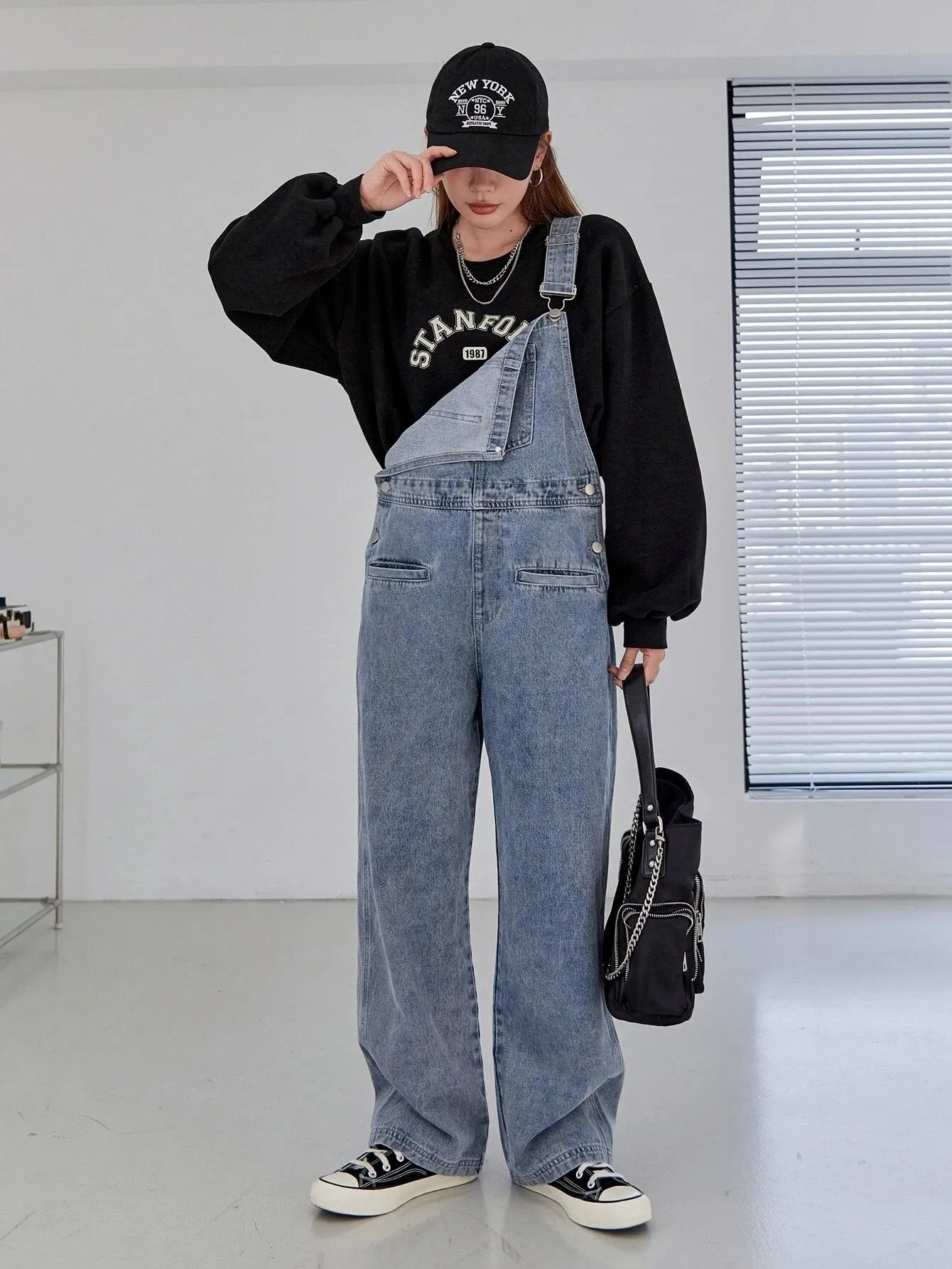 CM-JS918171 Women Preppy Seoul Style Light Wash Pocket Front Denim Overalls