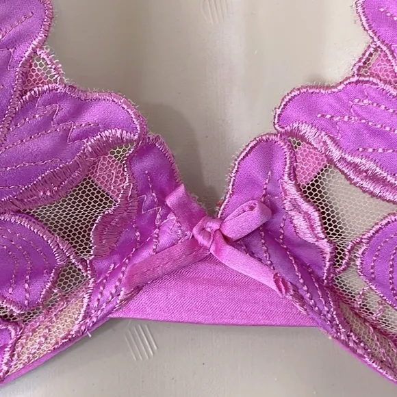 Fleur Du Mal Aura Pink Fuller Cup Silk Lily Embroidery Plunge Demi Bra 32F (DDD)