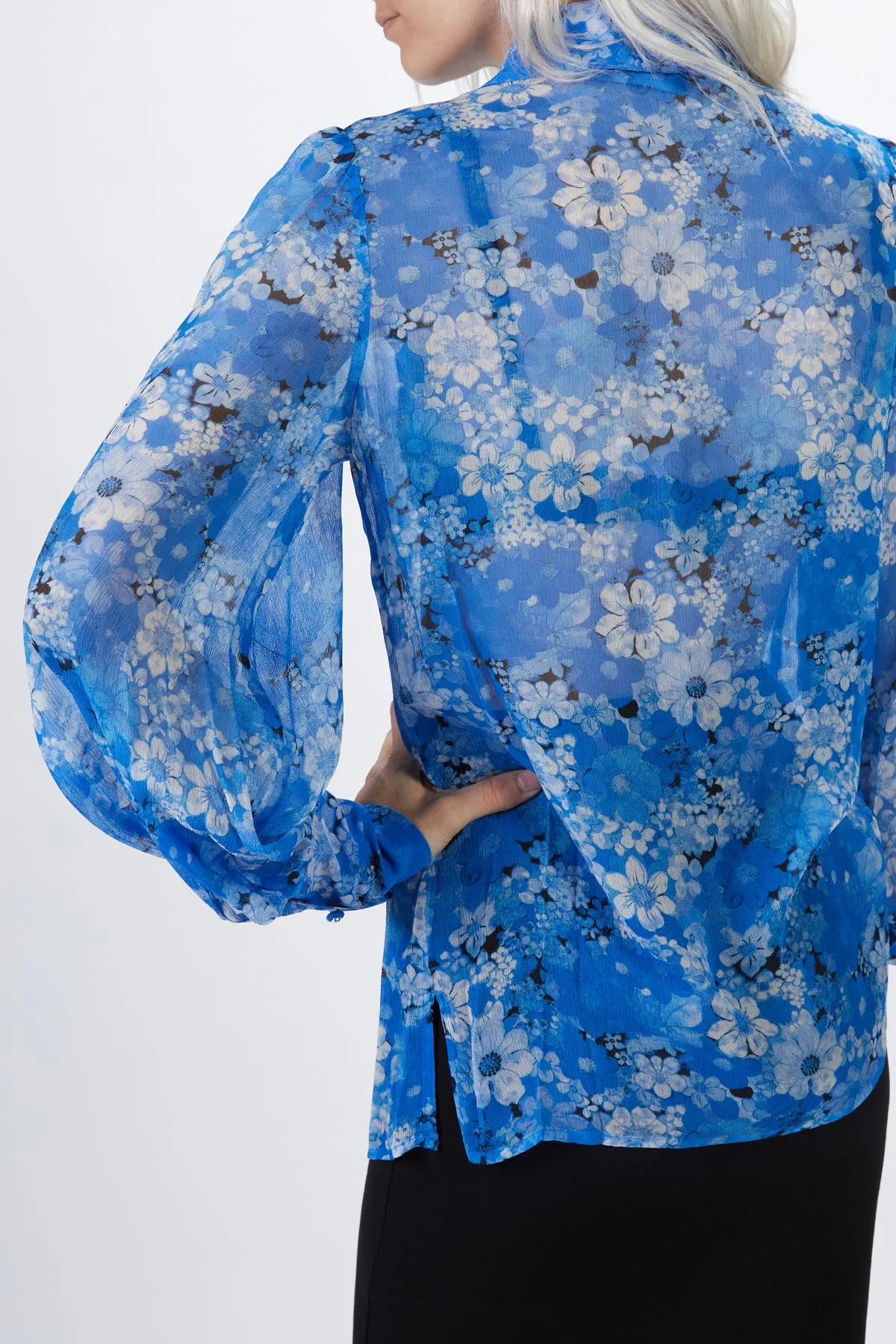 FLORAL-PRINT BLOUSE
