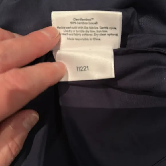 Gorgeous satin pajamas, by Ettitude in size medium