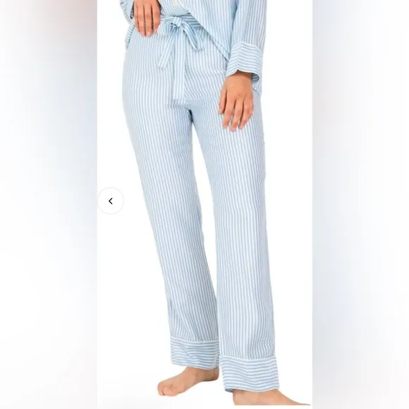 Gorgeous satin pajamas, by Ettitude in size medium