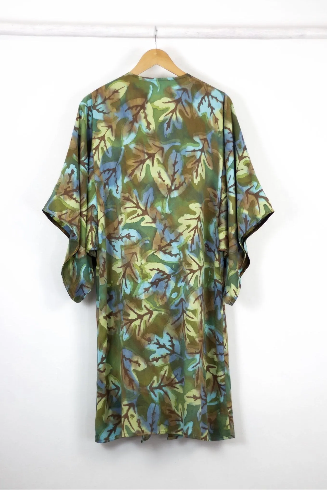 Hand Painted Silk Kimono 6669M - Fallen Shallow