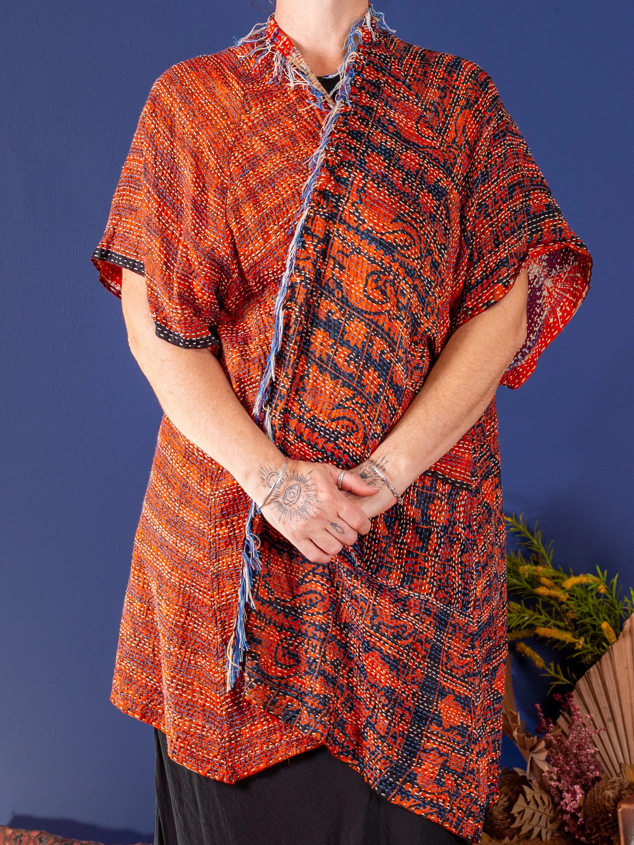 Kimono - silk reversible featuring hand stitching and pockets - Aranyani