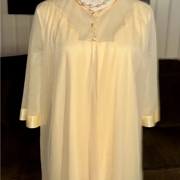 Lorraine Lingerie~ Vintage ~Large ~ Yellow Chiffon Sheer Double Layer Nightgown