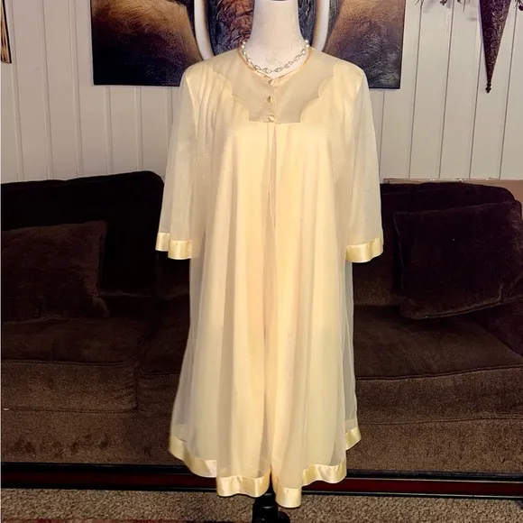 Lorraine Lingerie~ Vintage ~Large ~ Yellow Chiffon Sheer Double Layer Nightgown