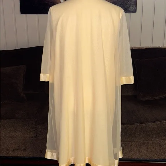 Lorraine Lingerie~ Vintage ~Large ~ Yellow Chiffon Sheer Double Layer Nightgown