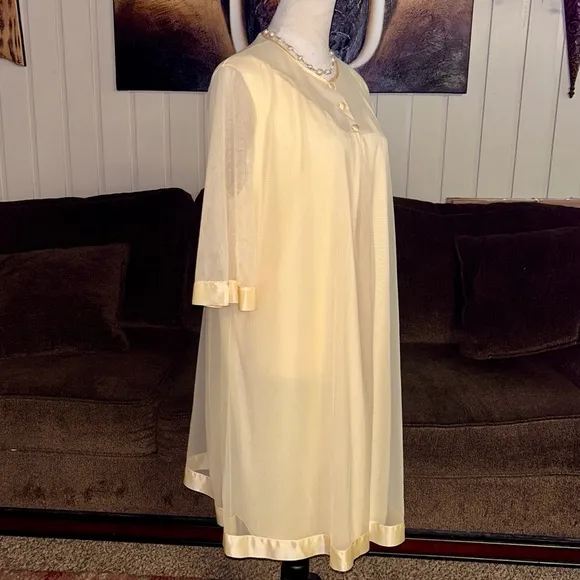 Lorraine Lingerie~ Vintage ~Large ~ Yellow Chiffon Sheer Double Layer Nightgown