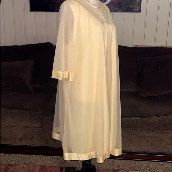 Lorraine Lingerie~ Vintage ~Large ~ Yellow Chiffon Sheer Double Layer Nightgown