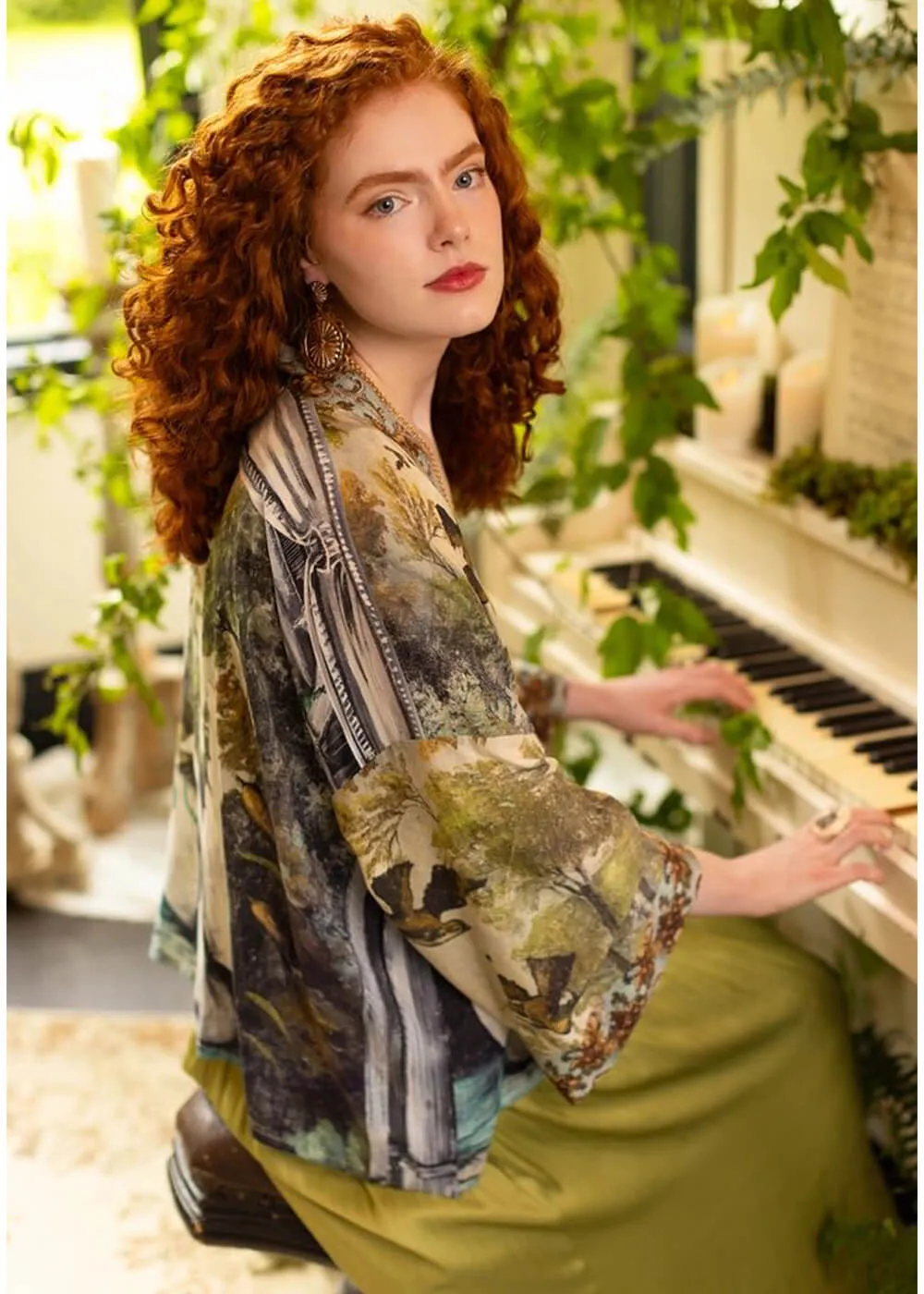 Market Of Stars Theatre Of Dreams Swan Short Kimono Multi