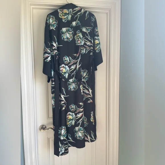 NWT Soma Satin Long Robe in impression floral black - S/M