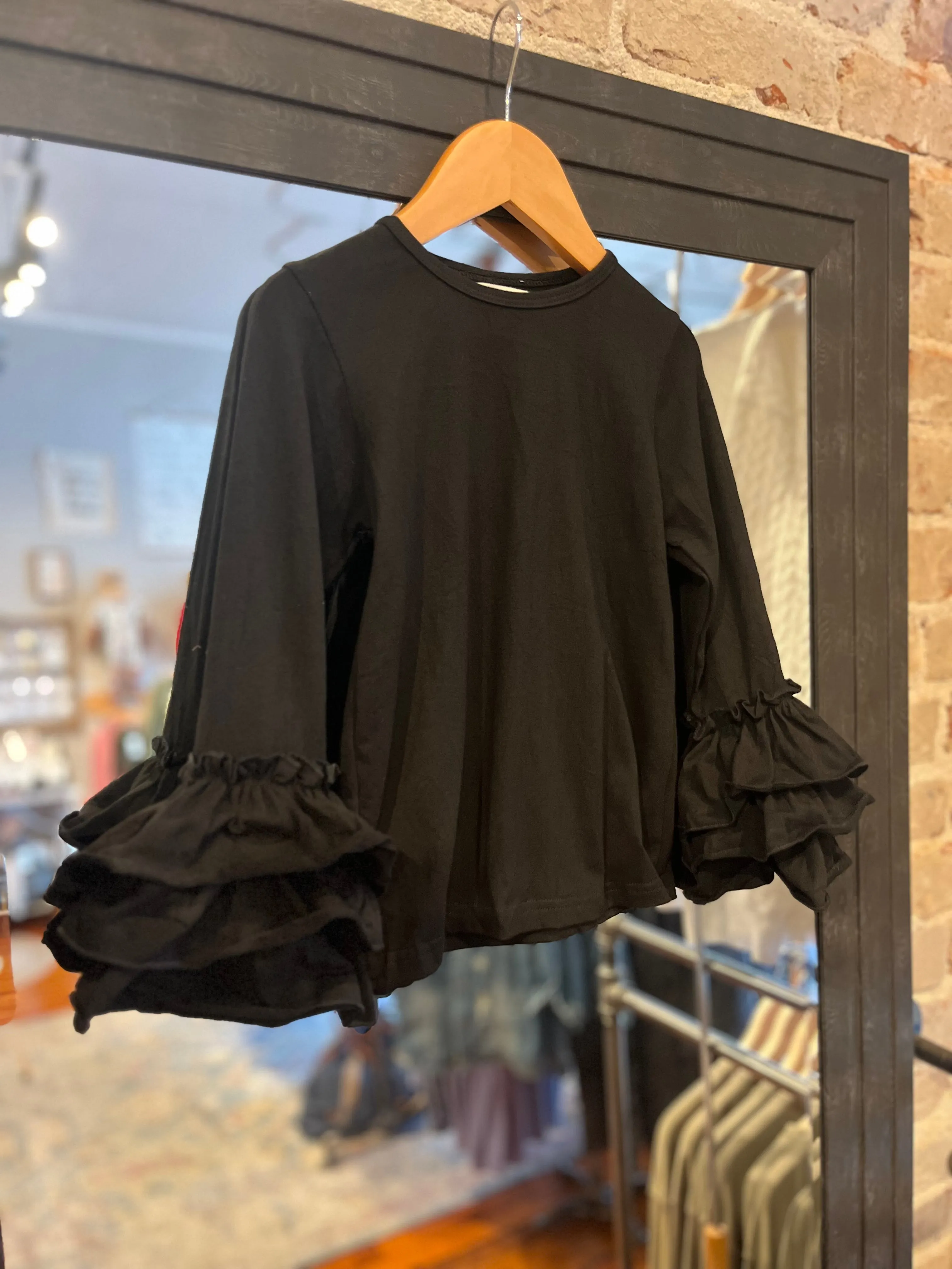 Ruffle Sleeve Black Basic