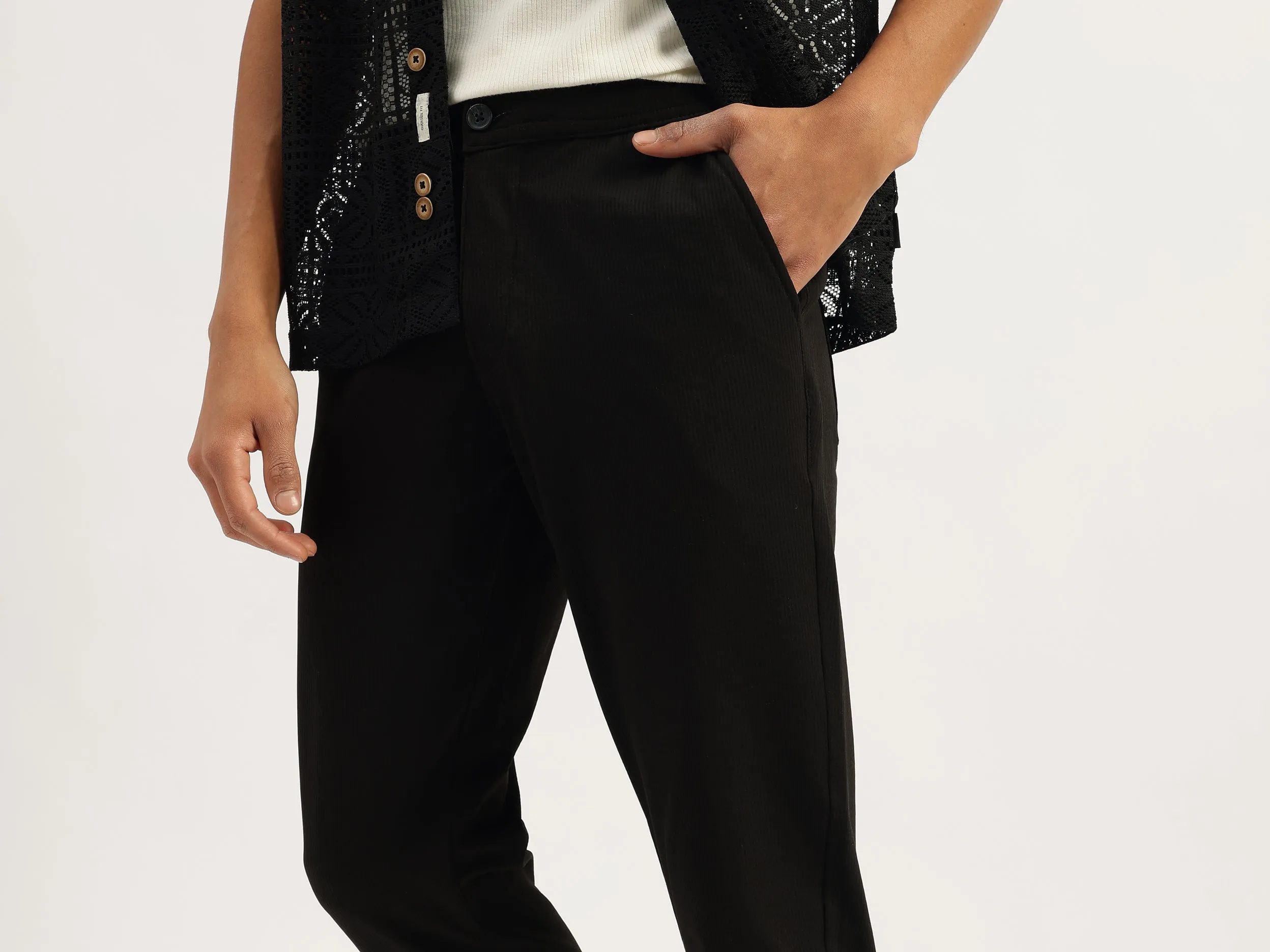 Textured Relaxed Fit Seersucker Pant