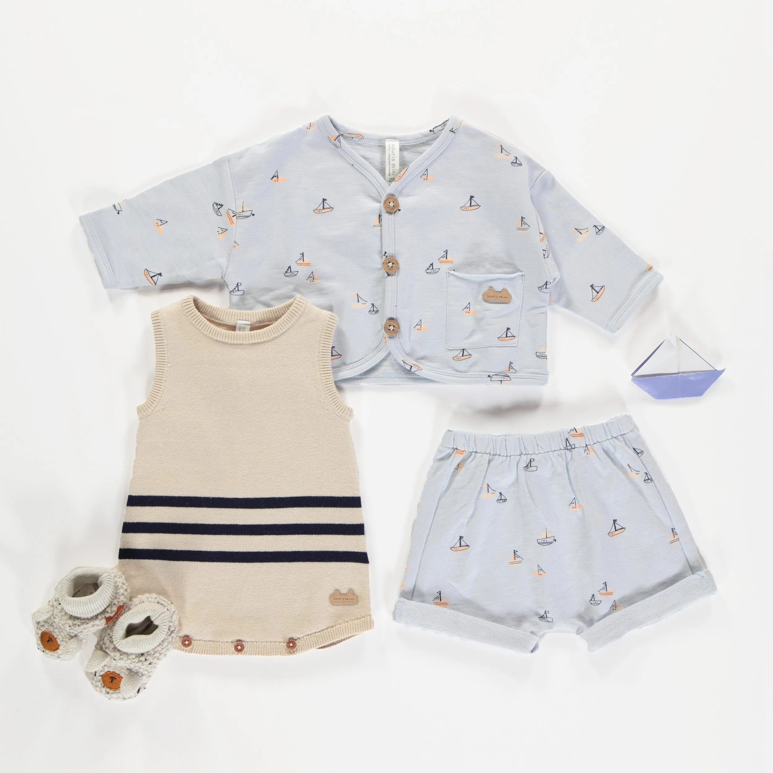 Une pièce de maille côtelée sans manche crème, naissance || Cream ribbed knit sleeveless One piece, newborn