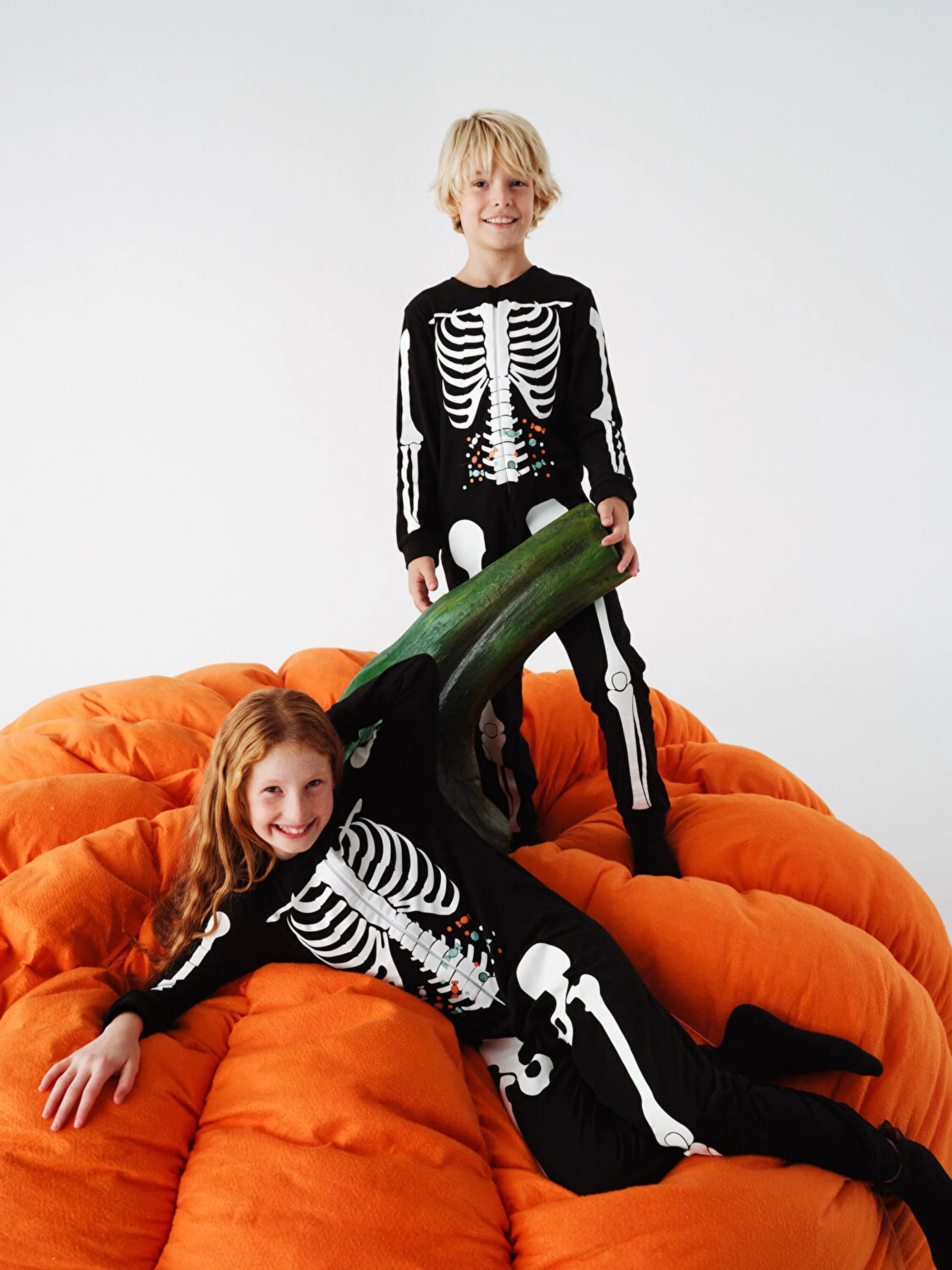 Unisex Kids Skeleton Patterned Black Pajama Set