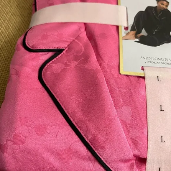 Victoria Secret iconic signature heart print Satin Long Pajama Set