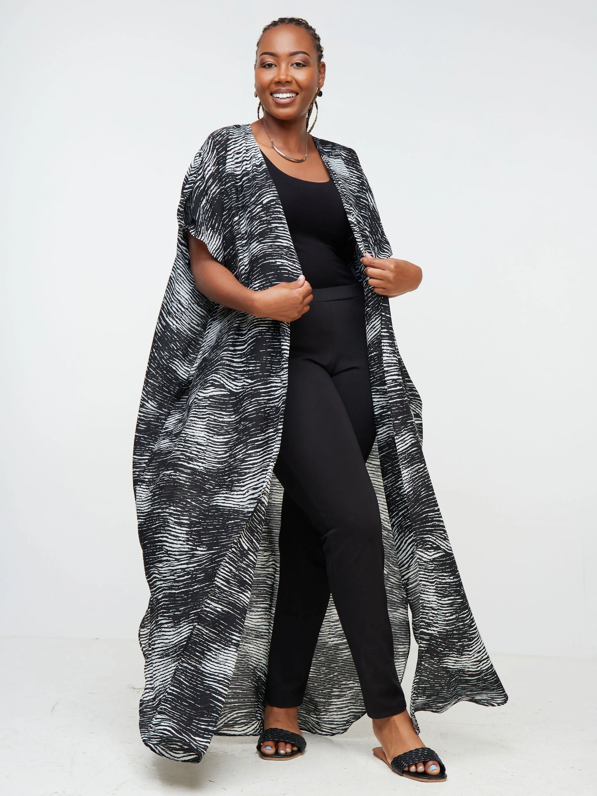 Vivo Mistari Dolman Maxi Kimono - Black / White Abstract Print